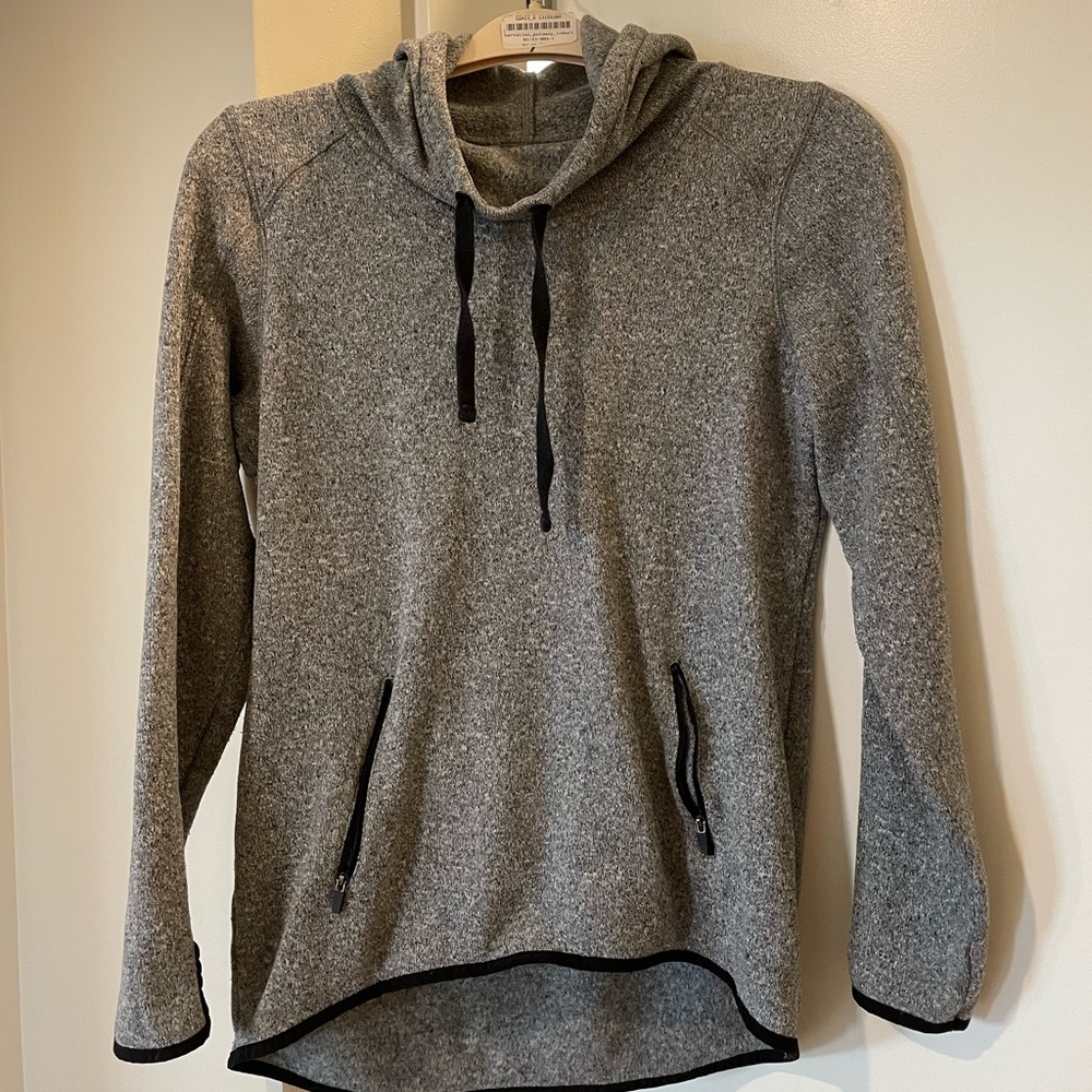 Old Navy Active Sweater Gray Long Sleeves Thumb hole Cowl Hooded